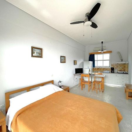 Theodora Apartments Avía المظهر الخارجي الصورة