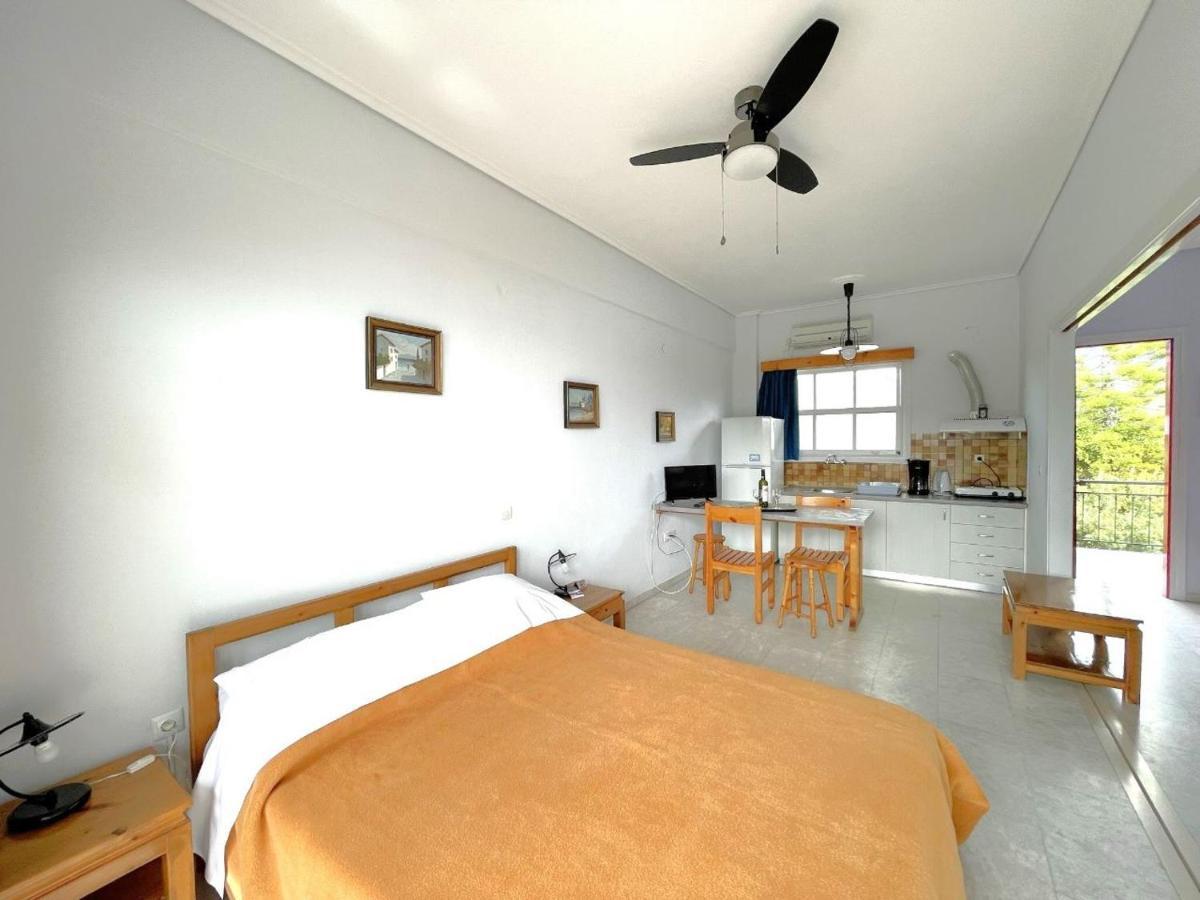 Theodora Apartments Avía المظهر الخارجي الصورة
