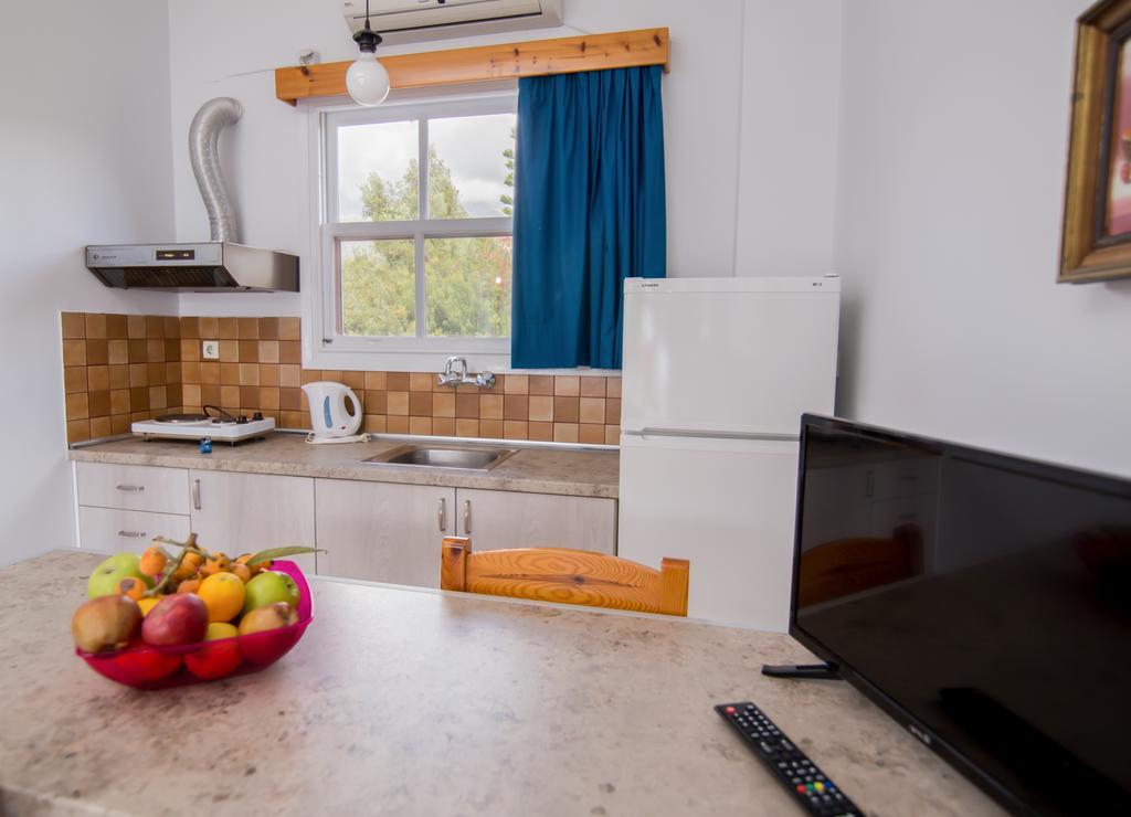 Theodora Apartments Avía المظهر الخارجي الصورة