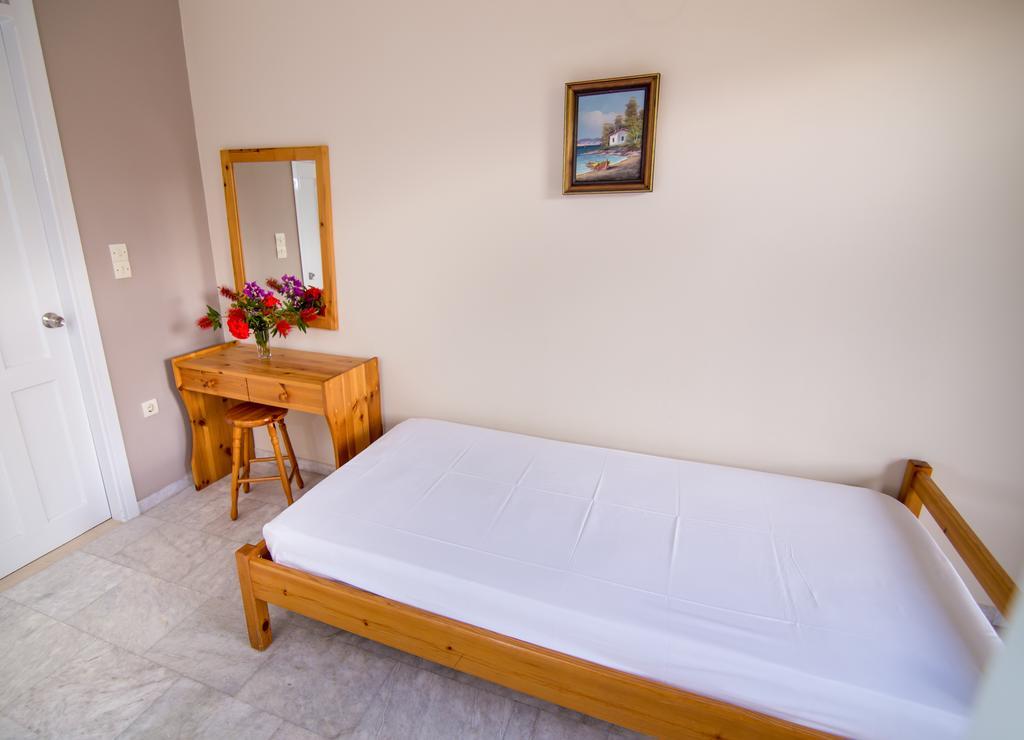 Theodora Apartments Avía المظهر الخارجي الصورة