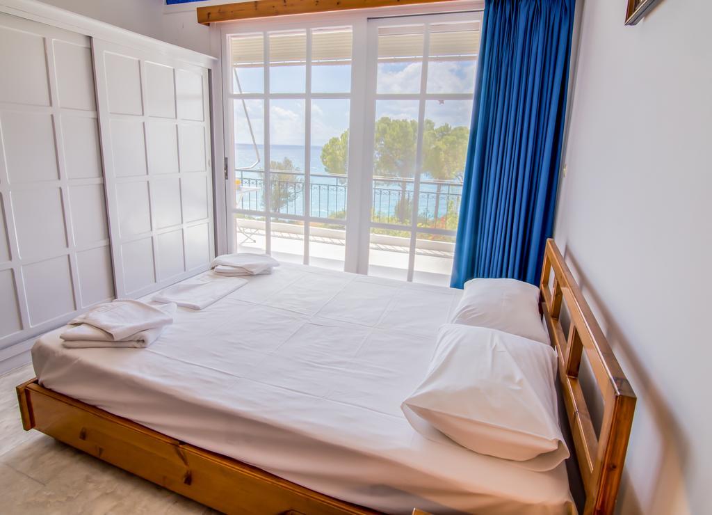 Theodora Apartments Avía المظهر الخارجي الصورة